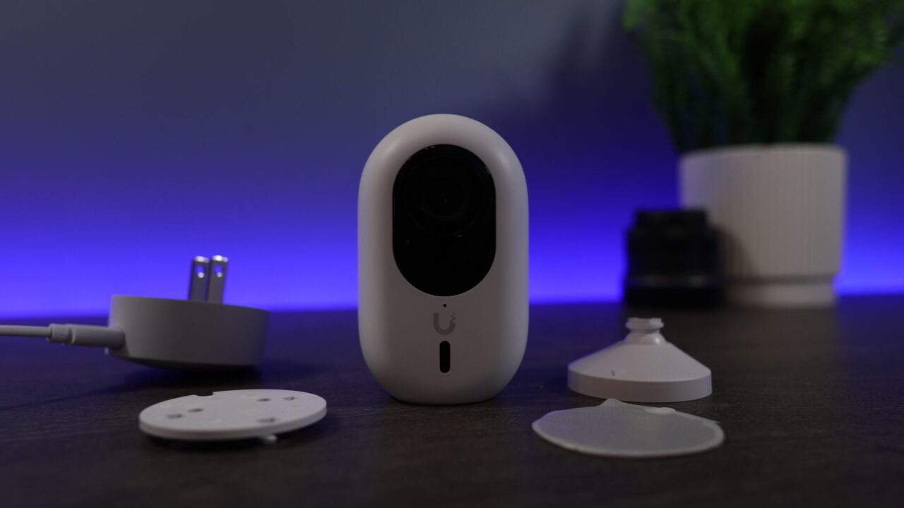 Read more about the article Meet the G6 Instant: The Best Indoor/Outdoor Plug-and-Play Camera